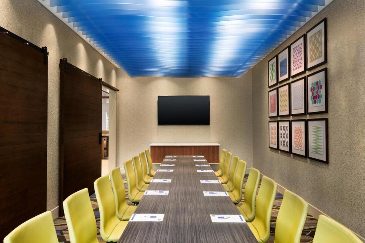 Express & - By Ihg Hotel